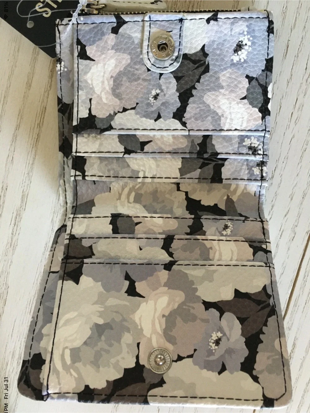 Steve Madden Floral Wallet in Gray and White